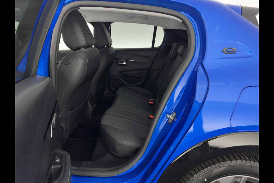 Peugeot e-208 EV Allure 50 kWh {SOH-91%} Aut *FULL-LED | DIGI-COCKPIT | BLINDSPOT | CAMERA | NAVI-FULLMAP | LANE-ASSIST | KEYLESS | DAB | CCS-FASTLOADER | TOP-VIEW | AMBIENT-LIGHT | PRIVACY-GLASS | 17"ALU*