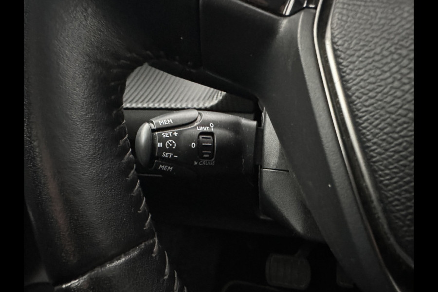 Peugeot e-208 EV Allure 50 kWh {SOH-91%} Aut *FULL-LED | DIGI-COCKPIT | BLINDSPOT | CAMERA | NAVI-FULLMAP | LANE-ASSIST | KEYLESS | DAB | CCS-FASTLOADER | TOP-VIEW | AMBIENT-LIGHT | PRIVACY-GLASS | 17"ALU*