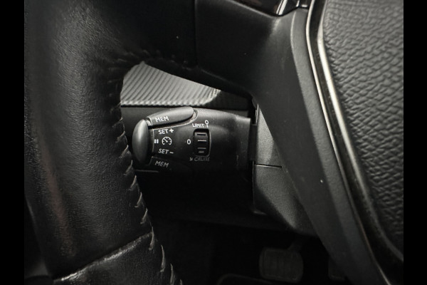 Peugeot e-208 EV Allure 50 kWh {SOH-91%} Aut *FULL-LED | DIGI-COCKPIT | BLINDSPOT | CAMERA | NAVI-FULLMAP | LANE-ASSIST | KEYLESS | DAB | CCS-FASTLOADER | TOP-VIEW | AMBIENT-LIGHT | PRIVACY-GLASS | 17"ALU*