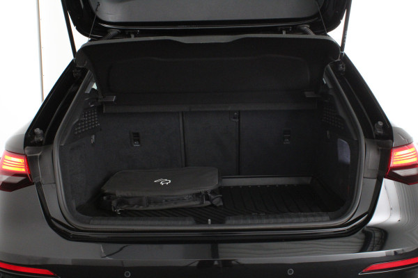 Audi A3 Sportback 40 TFSI e Edition 204pk > Leer/Camera/Stoelverwarming/virtual cockpit Plus...