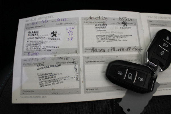 Peugeot 2008 1.2 PureTech Allure |Navi|Camera|