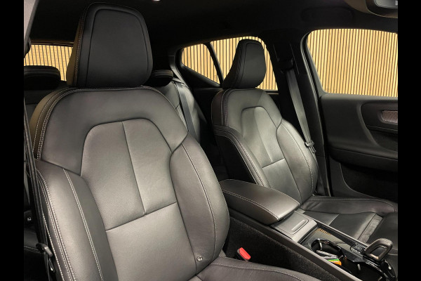 Volvo XC40 Recharge P8 AWD R-Design|TREKH.|LEDER|ELEK. KLEP|ACC|CARPLAY|CAMERA|CLIMATE+CRUISE CONTROL|NL-AUTO|NAP|INCL.BTW|1e EIG|