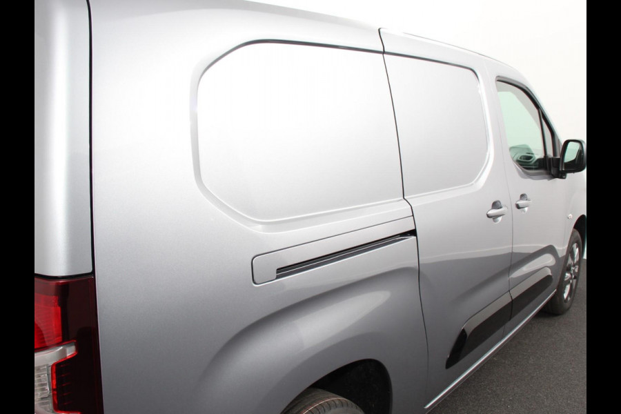 Opel Combo 1.5 BlueHDi 130 S&S L2 Demo ! Apple Carplay / Android Auto Navigatie Trekhaak Airco Camera Cruise Control Parkeersensoren V+A DAB