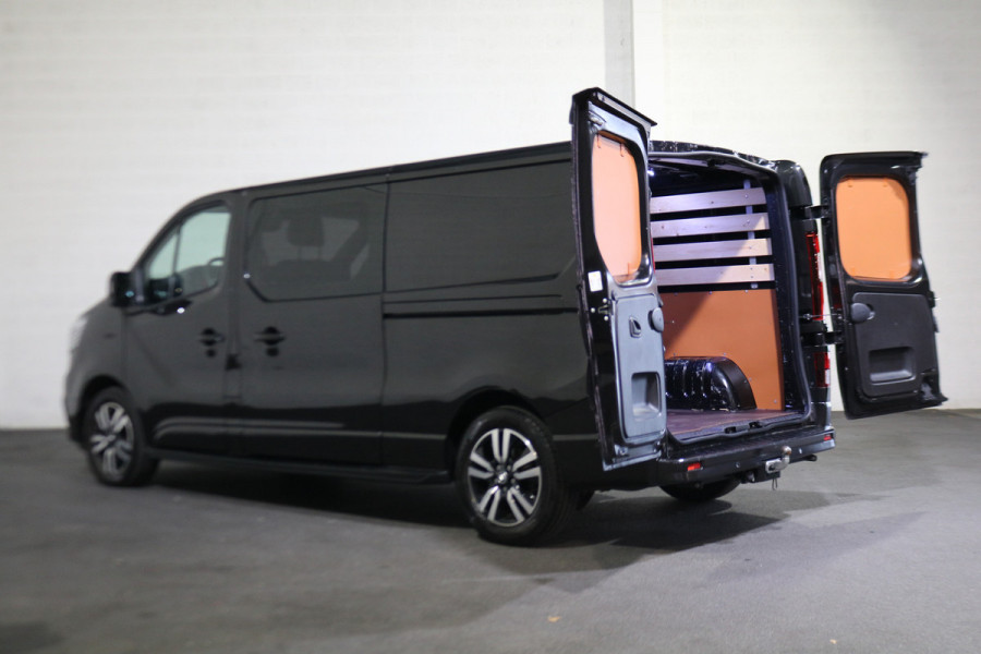 Renault Trafic 2.0 dCi 150pk L2 H1 DC Luxe Black Edition