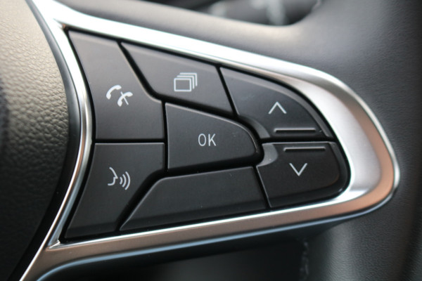 Renault Trafic 2.0 dCi 150pk L2 H1 DC Luxe Black Edition