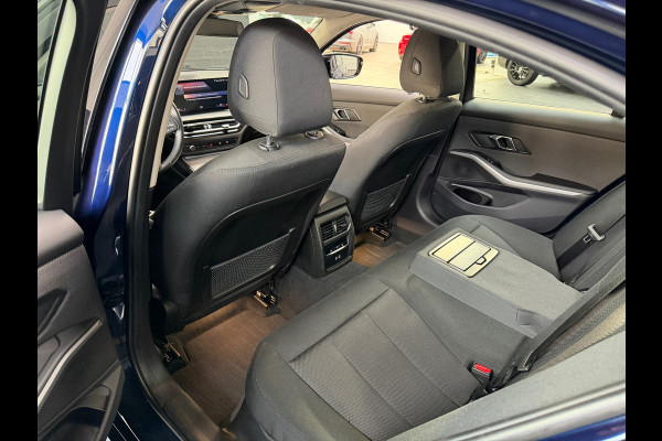 BMW 3-serie 320e LCI |Facelift | Widescreen | 2 sets velgen | Plug-in | NL Auto | NAP