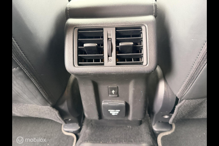 Mitsubishi Outlander 2.4 PHEV Instyle trekhaak side skirts