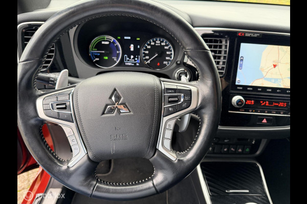 Mitsubishi Outlander 2.4 PHEV Instyle trekhaak side skirts