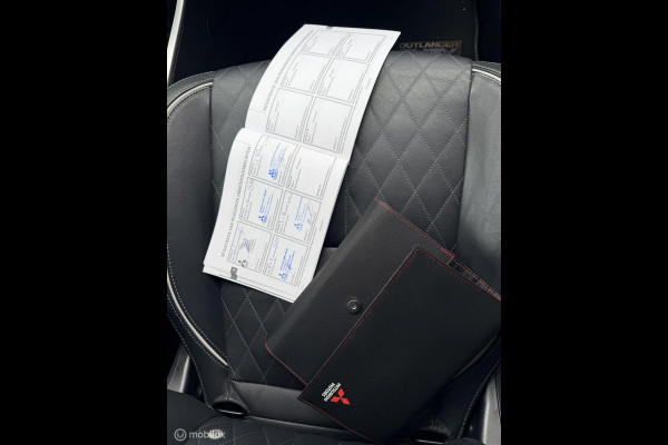 Mitsubishi Outlander 2.4 PHEV Instyle trekhaak side skirts