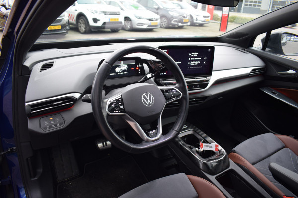 Volkswagen ID.4 Max 77 kWh | Trekhaak | Pano | Stuur- en Stoelverw. | Half Leer