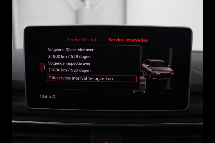 Audi A4 40 TFSI Sport S Line Black Edition | Stoelverwarming | Adaptive cruise | Keyless | Virtual Cockpit | Carplay | Half leder | Navigatie | Full LED | 19'' | Sportstoelen | Sfeerverlichting