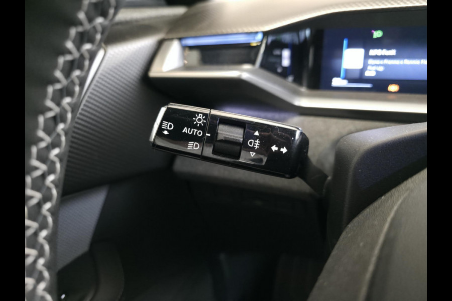 Opel Grandland 1.2 Turbo Hybrid GS Navigatie | Stoelverwarming | Stuurwielverwarming | Draadloze Telefoonlader