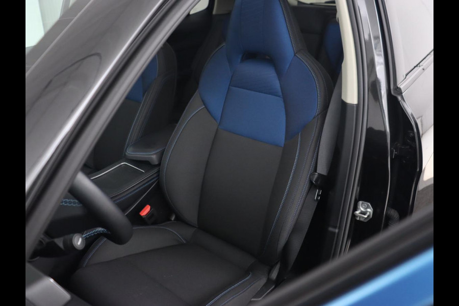 Lynk & Co 01 1.5 Plug In | Panoramadak | Infinity by Harman | Camera | Adaptive cruise | Stoelverwarming | Carplay | Memory | Full LED | PHEV