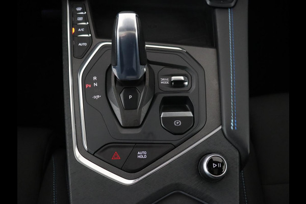 Lynk & Co 01 1.5 Plug In | Panoramadak | Infinity by Harman | Camera | Adaptive cruise | Stoelverwarming | Carplay | Memory | Full LED | PHEV