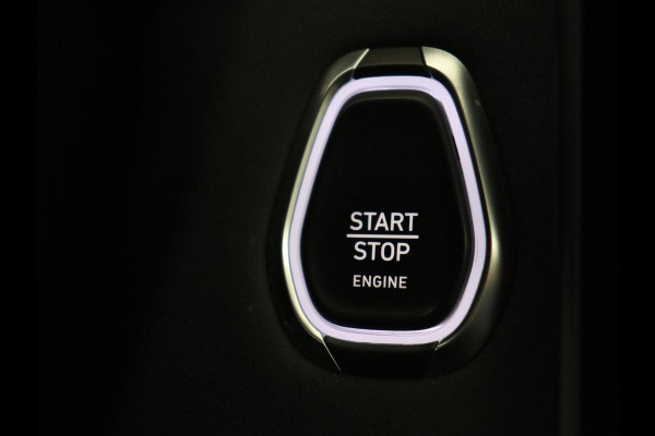 Lynk & Co 01 1.5 Plug In | Panoramadak | Infinity by Harman | Camera | Adaptive cruise | Stoelverwarming | Carplay | Memory | Full LED | PHEV