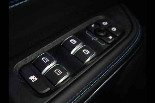 Lynk & Co 01 1.5 Plug In | Panoramadak | Infinity by Harman | Camera | Adaptive cruise | Stoelverwarming | Carplay | Memory | Full LED | PHEV