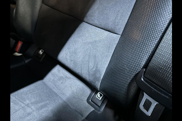 Kia ProCeed 1.6 T-GDI GT Garantie Trekhaak Pano Memory Camera Carplay StuurVW StoelVW Blindspot Elek Achterklep Navi Led Rijklaar