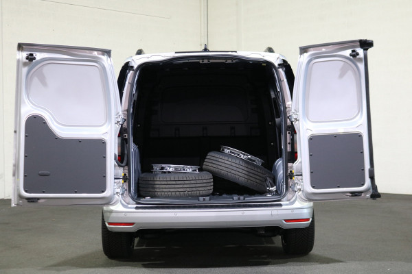 Volkswagen Caddy 2.0 TDI 120pk Automaat Led Airco Camera Black Edition