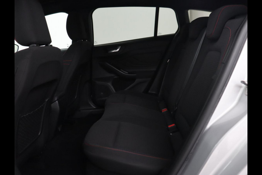Ford Focus 1.0 EcoBoost ST Line | Stoelverwarming | Camera | Carplay | Full LED | Climate control | Parkeerhulp | Cruise control | Bluetooth