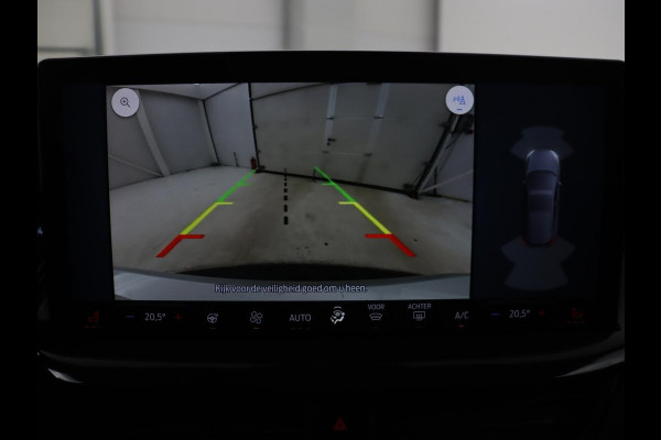 Ford Focus 1.0 EcoBoost ST Line | Stoelverwarming | Camera | Carplay | Full LED | Climate control | Parkeerhulp | Cruise control | Bluetooth