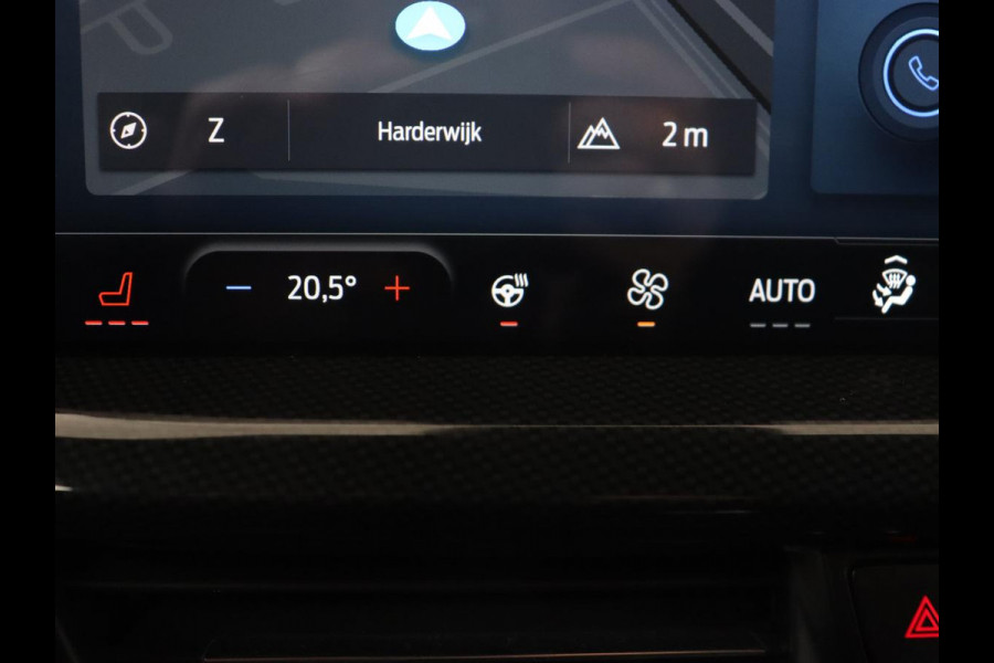 Ford Focus 1.0 EcoBoost ST Line | Stoelverwarming | Camera | Carplay | Full LED | Climate control | Parkeerhulp | Cruise control | Bluetooth