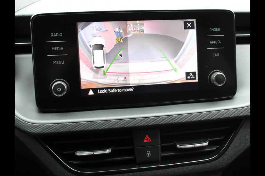 Škoda Kamiq 1.0 TSI 110pk DSG Tour de France Navigatie Apple Carplay/Android Auto Cimate Control Camera Parkeer sensoren Led Adaptive Cruise Control