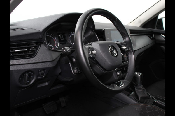 Škoda Kamiq 1.0 TSI 110pk DSG Tour de France Navigatie Apple Carplay/Android Auto Cimate Control Camera Parkeer sensoren Led Adaptive Cruise Control