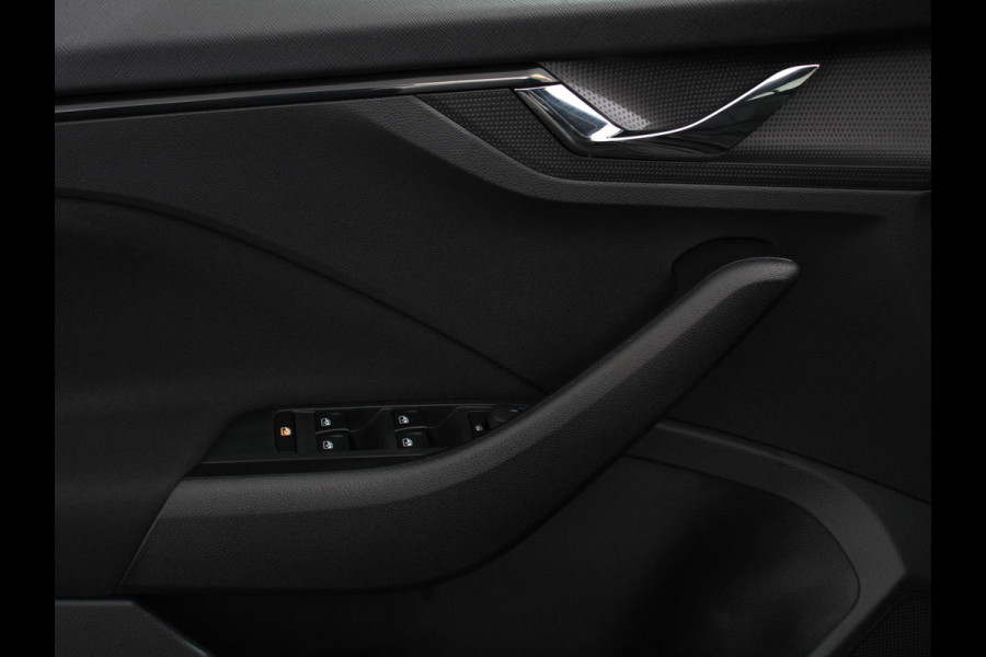 Škoda Kamiq 1.0 TSI 110pk DSG Tour de France Navigatie Apple Carplay/Android Auto Cimate Control Camera Parkeer sensoren Led Adaptive Cruise Control