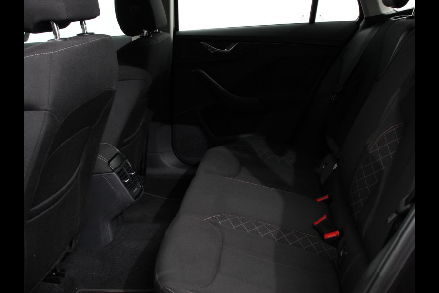 Škoda Kamiq 1.0 TSI 110pk DSG Tour de France Navigatie Apple Carplay/Android Auto Cimate Control Camera Parkeer sensoren Led Adaptive Cruise Control