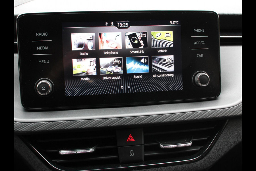 Škoda Kamiq 1.0 TSI 110pk DSG Tour de France Navigatie Apple Carplay/Android Auto Cimate Control Camera Parkeer sensoren Led Adaptive Cruise Control