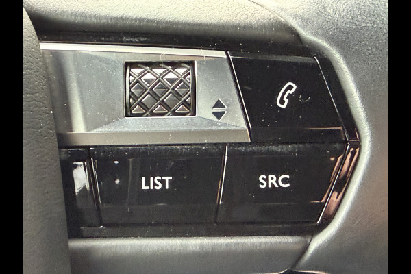 DS Ds 3 Crossback 100pk Opera (Camera - Leder - LED Matrix - Parkeersensoren V+A - Automatische Airco - Apple Carplay - Navigatie - Head up)