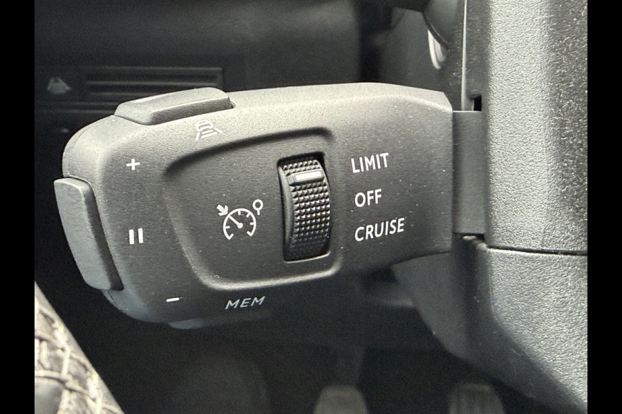 DS Ds 3 Crossback 100pk Opera (Camera - Leder - LED Matrix - Parkeersensoren V+A - Automatische Airco - Apple Carplay - Navigatie - Head up)