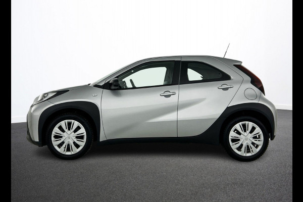 Toyota Aygo X 1.0 VVT-i MT Play Airco Navi Carplay PDC + Camera Achter Cruise Control