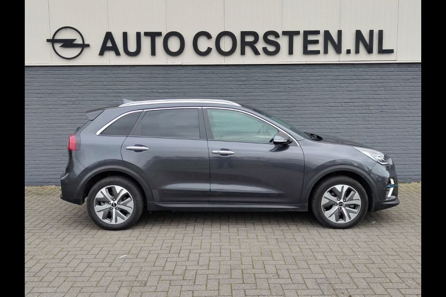 Kia e-Niro ExecutiveLine 64kWh Leer Elek.Stoel+Memory Warmtepomp Pdc Navi Ecc Camera Apple Carplay Android Auto Stoelverwarming+Koeling Stuurverwarming Lmv Privacy Glas DAB Vess Lane Assist Blind Spot 1e Eigenaar Origineel Nederlandse Auto Zeer compleet!
