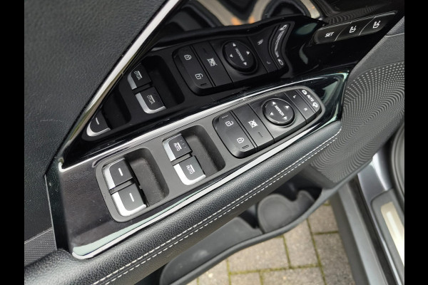 Kia e-Niro ExecutiveLine 64kWh Leer Elek.Stoel+Memory Warmtepomp Pdc Navi Ecc Camera Apple Carplay Android Auto Stoelverwarming+Koeling Stuurverwarming Lmv Privacy Glas DAB Vess Lane Assist Blind Spot 1e Eigenaar Origineel Nederlandse Auto Zeer compleet!