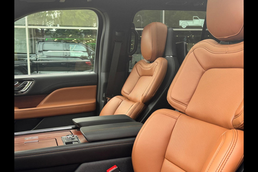 Lincoln Navigator 3.5L V6 Lang Black Label