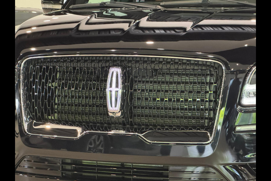 Lincoln Navigator 3.5L V6 Lang Black Label