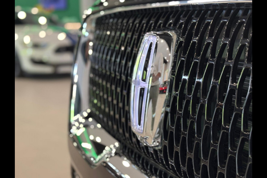 Lincoln Navigator 3.5L V6 Lang Black Label