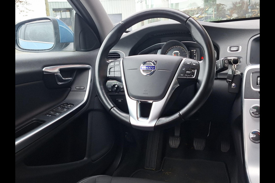Volvo V60 2.0 T3 Momentum | Trekhaak 1600kg | Navi | Climate | Memory Seat | occasion