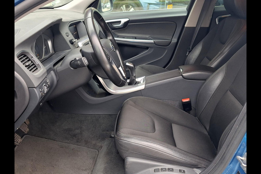 Volvo V60 2.0 T3 Momentum | Trekhaak 1600kg | Navi | Climate | Memory Seat | occasion