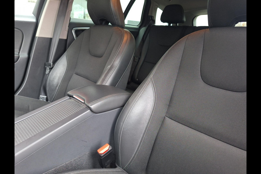 Volvo V60 2.0 T3 Momentum | Trekhaak 1600kg | Navi | Climate | Memory Seat | occasion