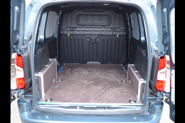 Fiat E-Doblò L1 50 kWh | 3-zitplaatsen | navigatie incl. Apple Carplay | Exterieur Pakket | Pakket Comfort | Pakket Drive Assist | Laadruimtebetimmering | Pakket Access & GO |