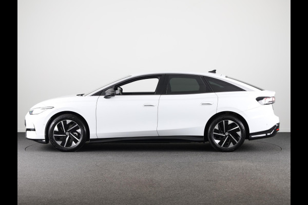 Volkswagen ID.7 Pro Business 77 kWh accu, 210 kW / 286 pk Limousin
