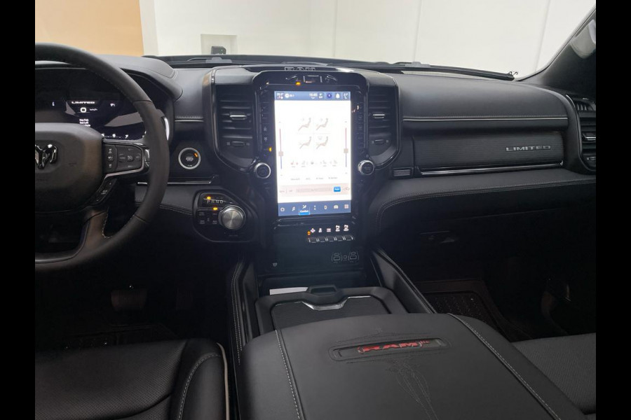 Dodge Ram 1500 5.7 V8 Limited RED Widebody Carway Edition