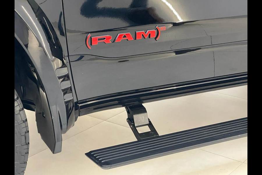 Dodge Ram 1500 5.7 V8 Limited RED Widebody Carway Edition