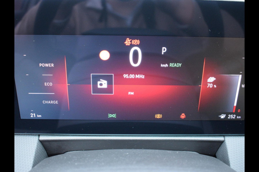 Opel Astra Electric 54 kWh GS | NAVI | 18" LICHTMETALEN VELGEN | AGR COMFORTSTOEL | STOELVERWARMING | PARKEERSENSOREN MET CAMERA | 15 KM