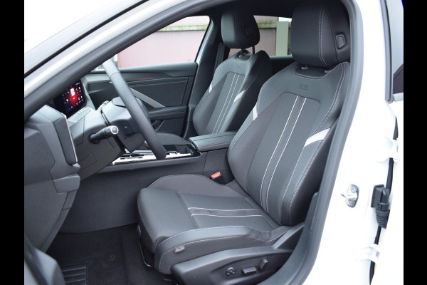 Opel Astra Electric 54 kWh GS | NAVI | 18" LICHTMETALEN VELGEN | AGR COMFORTSTOEL | STOELVERWARMING | PARKEERSENSOREN MET CAMERA | 15 KM