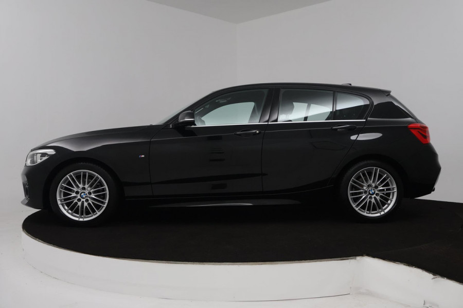 BMW 1-serie 118i Edition M Sport Shadow High Executive (STOELVERWARMING, ACHTERUITRIJCAMERA, PARKEERSENSOREN, DEALER ONDERHOUDEN)