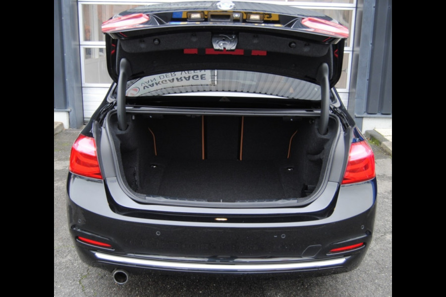 BMW 3 Serie 318i Lu.L Exec.|| NAP