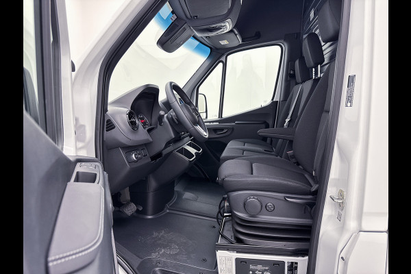 Mercedes-Benz Sprinter 317 1.9 Koelwagen L2H2 RWD Dag/Nacht koeling 24 Maanden Certified Garantie Kerstner Distronic Led
